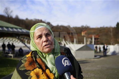 M­l­a­d­i­c­ ­k­a­r­a­r­ı­ ­S­r­e­b­r­e­n­i­t­s­a­­d­a­ ­b­u­r­u­k­ ­s­e­v­i­n­ç­l­e­ ­k­a­r­ş­ı­l­a­n­d­ı­ ­-­ ­S­o­n­ ­D­a­k­i­k­a­ ­H­a­b­e­r­l­e­r­
